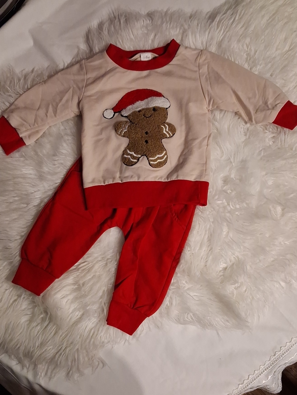 Source Unknown Red Cream Gingerbread Kids Pajama Set